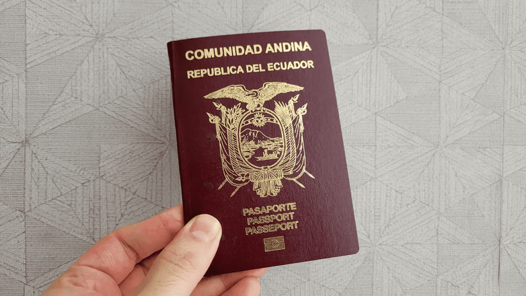 Imagen del pasaporte Ecuatoriano, aquí encontrarás los pasos y tramites para generarlos.